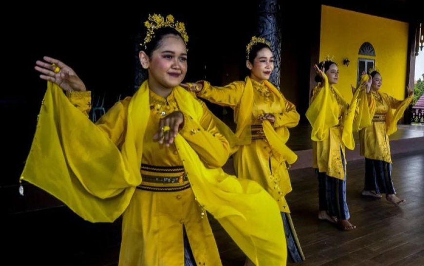 Tarian Ronggeng Paser Jadi Ikon dan Identitas Masyarakat Suku Paser