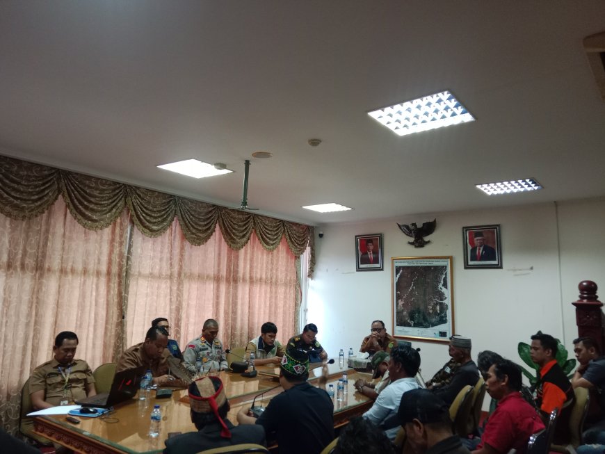 Warga Kelurahan Jenebora Datangi Kantor Bupati PPU, Tuntut Peninjauan Ulang Tapal Batas dengan Kelurahan Gersik