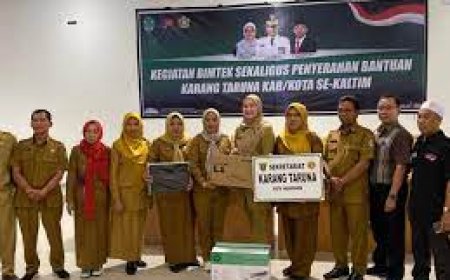Dispora Kaltim Berikan Bantuan Peralatan Teknologi untuk Karang Taruna Samarinda