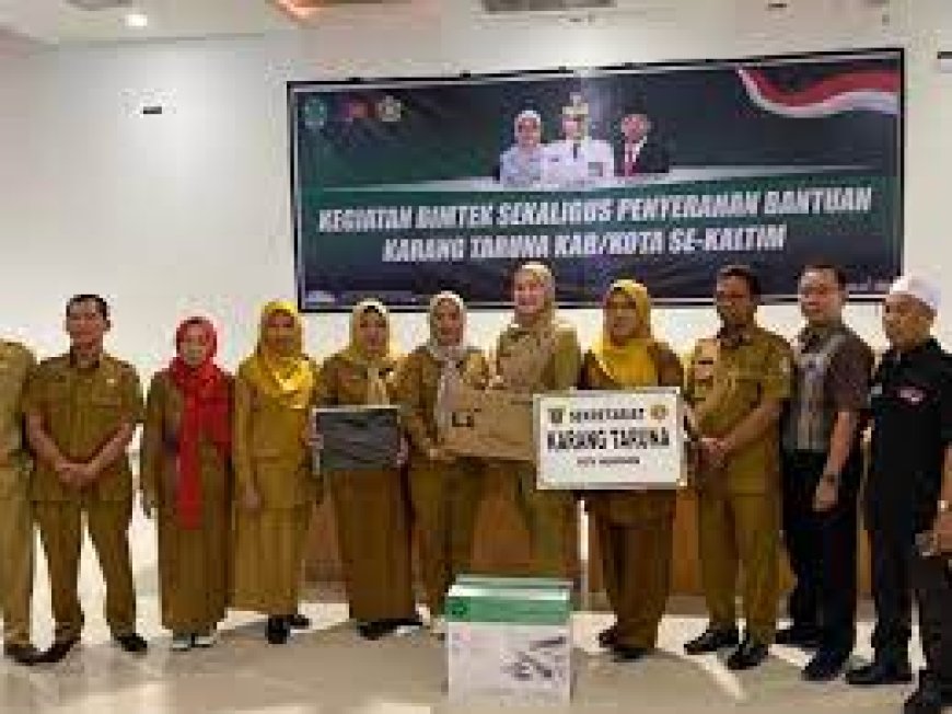 Dispora Kaltim Berikan Bantuan Peralatan Teknologi untuk Karang Taruna Samarinda