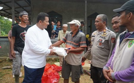 Bupati Mudyat Noor Tembus Medan Ekstrem, Serahkan Bantuan dan Tinjau Kondisi Jalan Rusak di RT 16 Sotek-Bongan