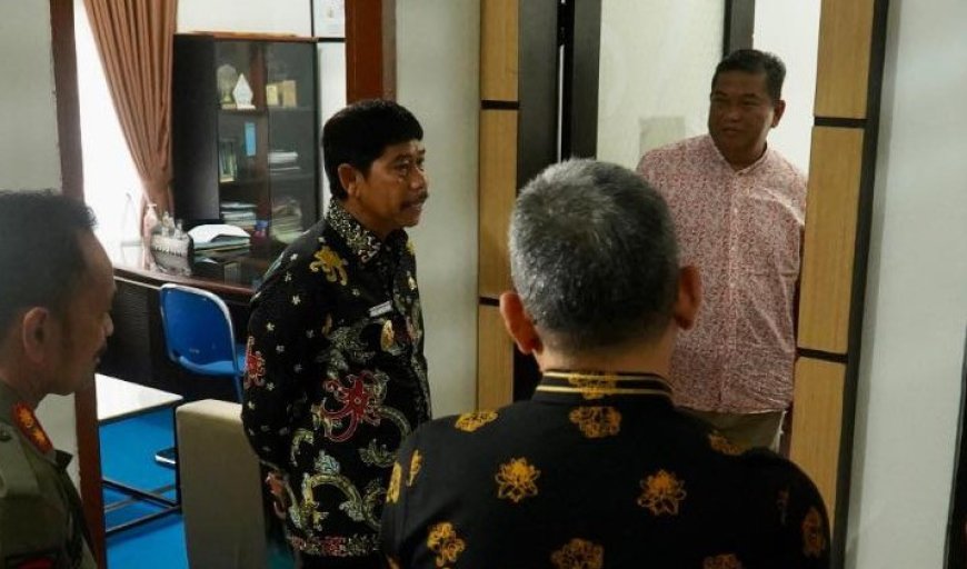 Tegakkan Disiplin, Wabup PPU Abdul Waris Muin Minta Setiap OPD Serahkan Bukti Absensi Pegawai