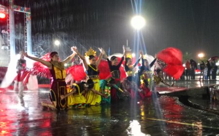 Totalitas di Tengah Hujan, Penari Cilik Tampil Memukau di PPU Fest 3