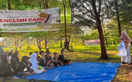 EDUN English Course Gelar English Outdoor & Campsite di Pantai Bumi Taka, Latih Kepercayaan Diri dan Kemandirian Siswa